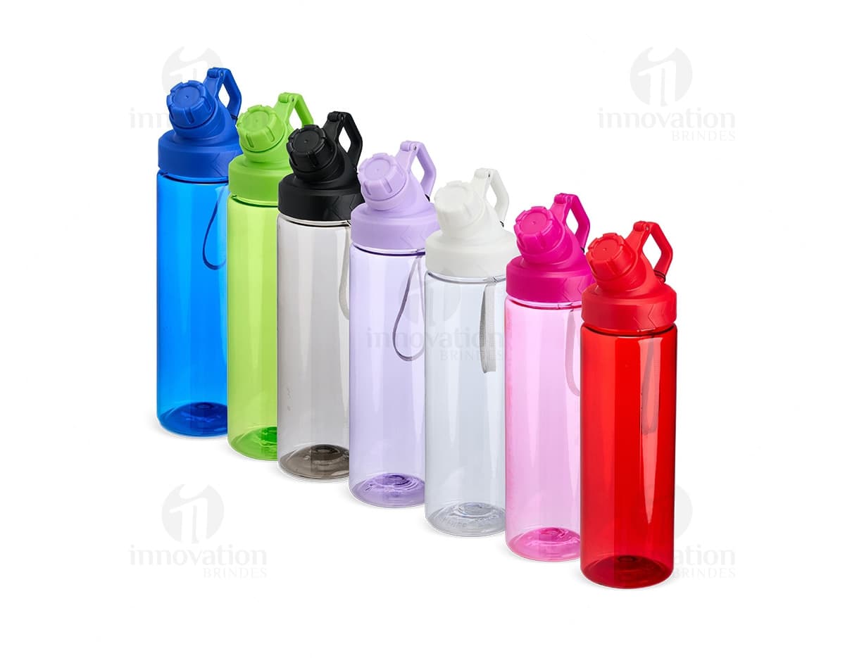Squeeze Plástico 700ml de cor azul com tampa rosqueável.