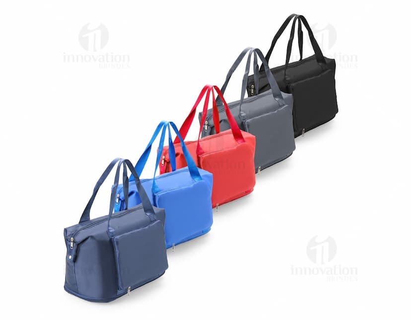 Bolsa expansível e dobrável de 25 litros.