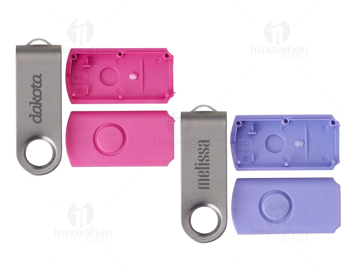 Carcaça de pen drive giratório escovado em metal prateado.