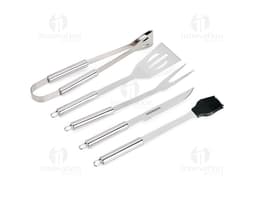 BBQ Set 5 Pieces - Set including knife, fork, tongs, spatula, and brush for BBQ on a wooden background.