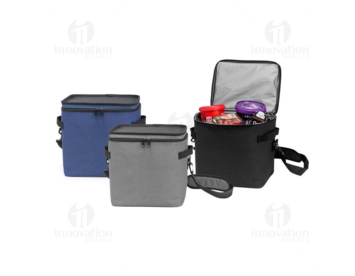 Bolsa térmica na cor azul de 15 litros de capacidade.