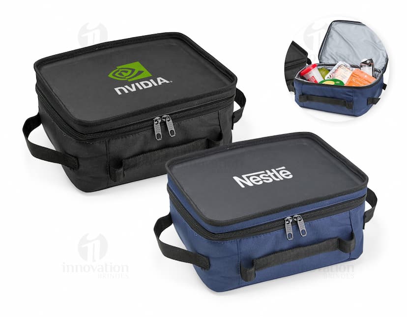 Bolsa térmica de 5 litros na cor azul, com alça de mão e fechamento em zíper. Ideal para transporte de alimentos e bebidas mantendo a temperatura.