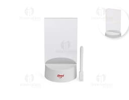 Luminária LED de mesa em formato de arco, com base de metal cromado e braço flexível ajustável. A lâmpada LED é na cor