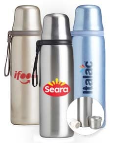 Garrafa térmica de 850ml em aço inoxidável com tampa de rosca e alça dobrável.