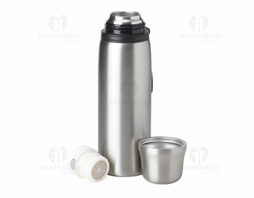 Garrafa térmica de 850ml em aço inoxidável com tampa de rosca e alça dobrável.