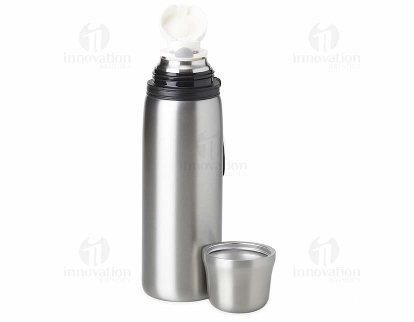 Garrafa térmica de 850ml em aço inoxidável com tampa de rosca e alça dobrável.
