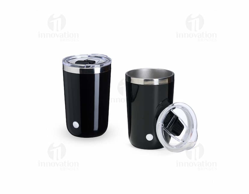 Copo com Misturador 300ml em cor azul transparente, com tampa de rosca e misturador interno.