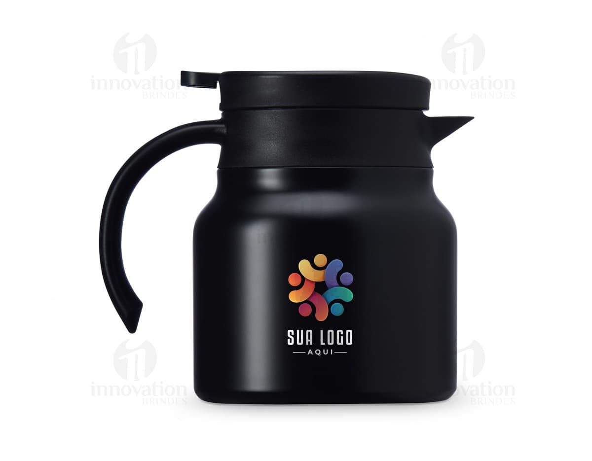 Chaleira Inox 750ml com Display LED em fundo branco.