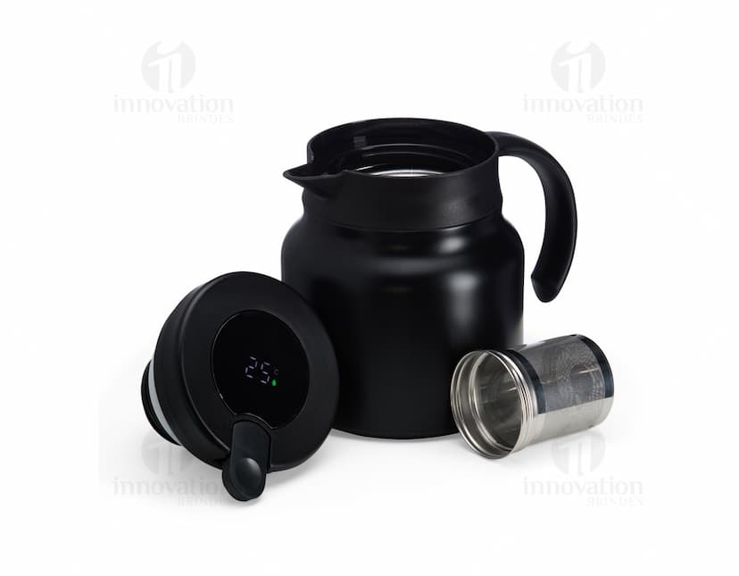 Chaleira Inox 750ml com Display LED em fundo branco.
