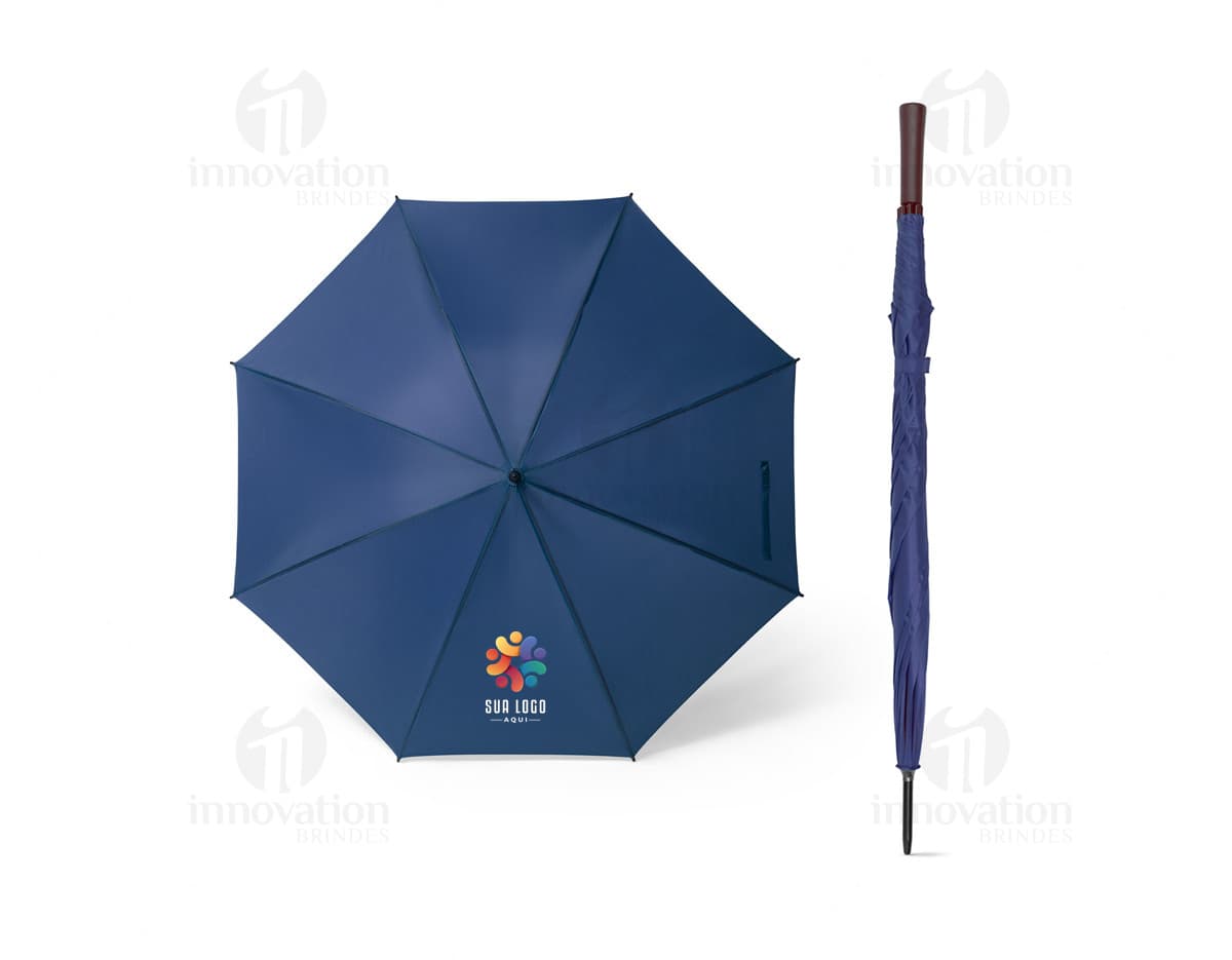Guarda-chuva em poliéster preto com cabo de madeira e estrutura resistente.