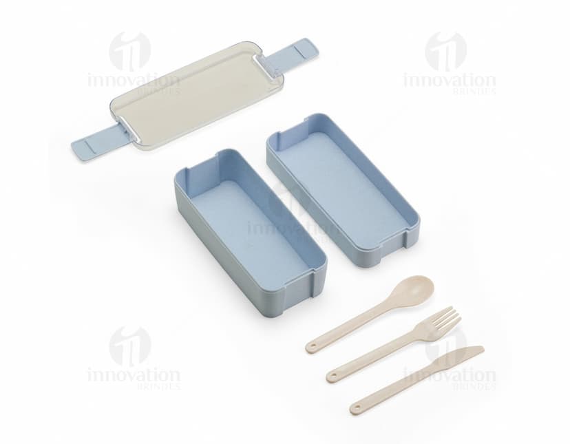 Marmita dupla de plástico em fundo branco. A primeira marmita é retangular e transparente, enquanto a segunda é redonda e opaca. Ambas possuem tampas de encaixe e divisórias internas.