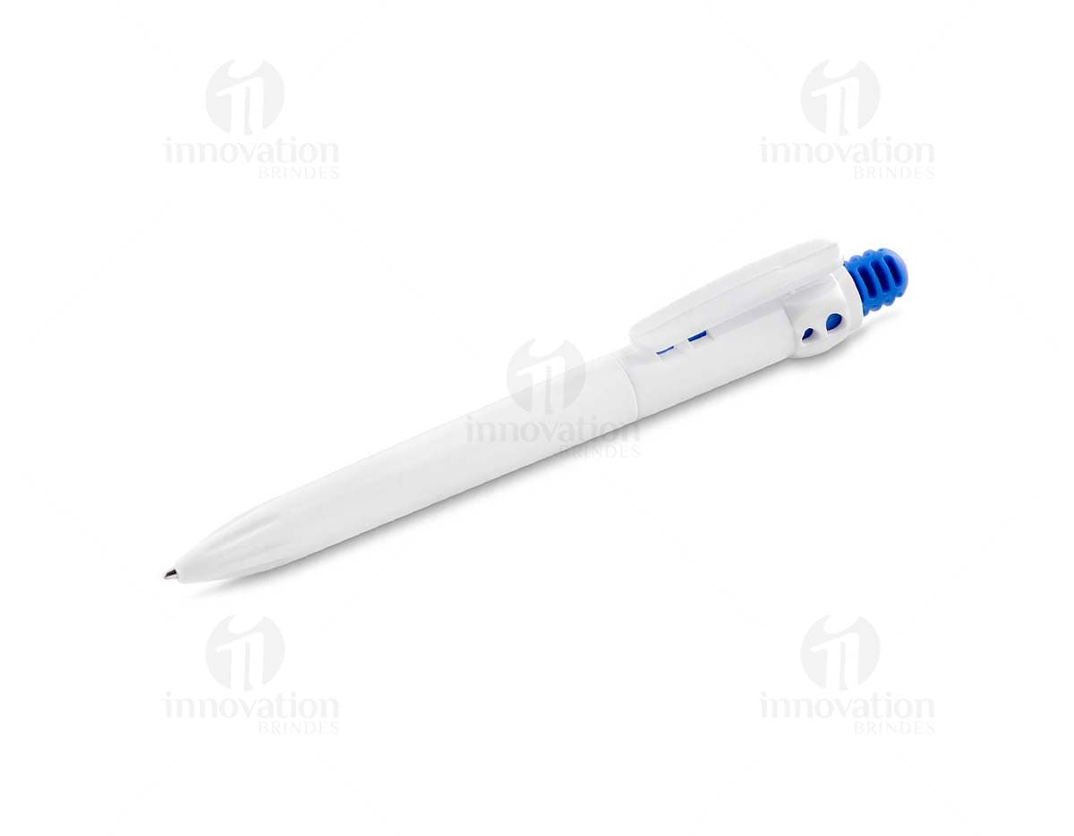 Caneta plástica esferográfica retrátil azul sobre fundo branco.