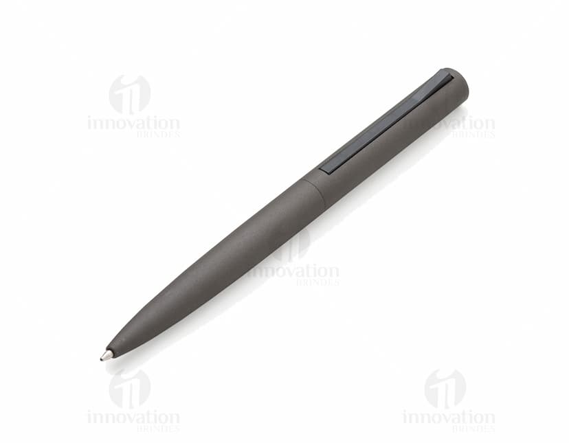 Caneta Semimetal de cor azul com detalhes prateados, sobre fundo branco.