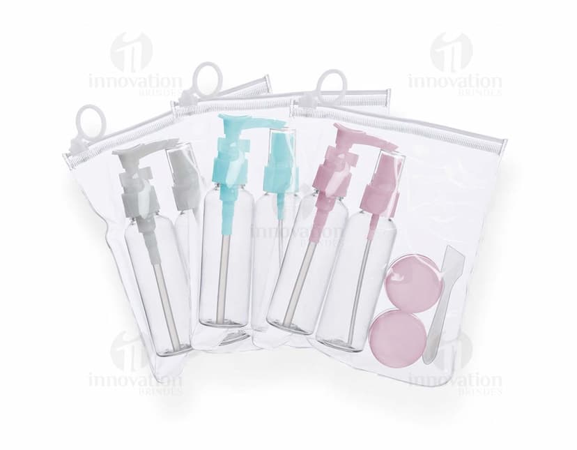 Kit Viagem 5 Peças contendo nécessaire, porta-passaporte, etiqueta de bagagem, máscara de dormir e travesseiro inflável.