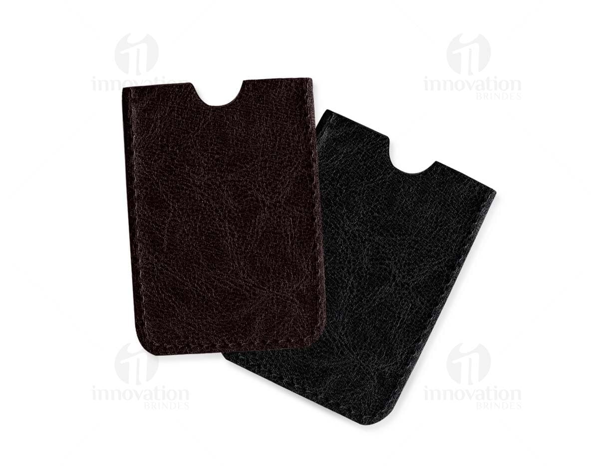 Porta Cartão Couro Sintético preto com capacidade para diversos cartões, feito de material durável e elegante.