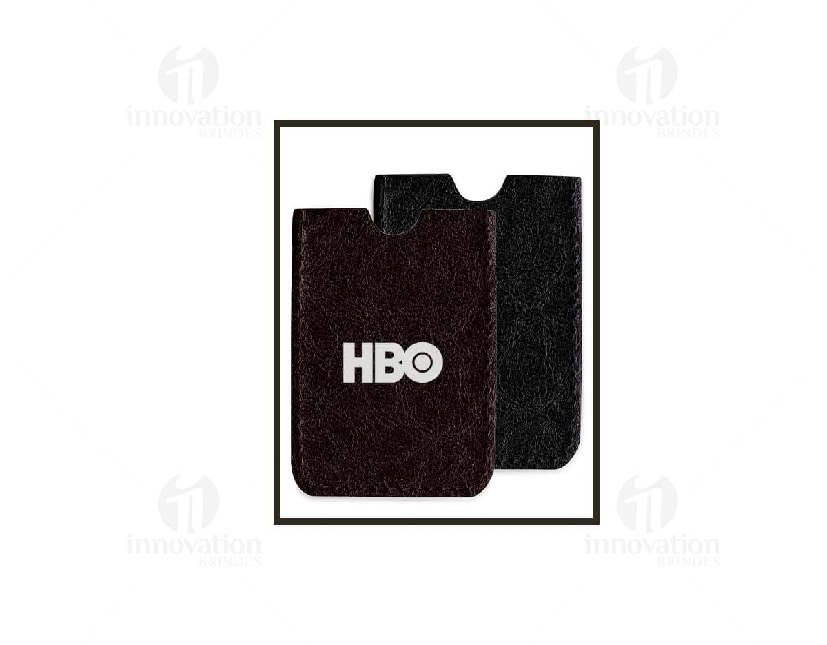 Porta Cartão Couro Sintético preto com capacidade para diversos cartões, feito de material durável e elegante.