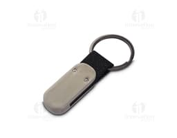 Llavero de metal moderno y elegante en forma de teléfono celular, con pantalla digital y teclado. El dispositivo cuenta con