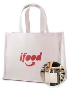 Uma sacola de algodão segura e protegida, com fechaduras, cadeados e metais para garantir a segurança de suas compras. Ideal para fazer compras seguras e proteger seus pertences quando estiver no shopping ou em trânsito. A sacola de algodão é resistente, durável e oferece praticidade ao transportar suas compras com segurança.