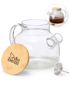 Chaleira de vidro com capacidade para 1 litro, ideal para preparar chá ou café. Fabricada com material transparente e brilhante, perfeita para adicionar um toque decorativo à sua cozinha. Ideal para uso em restaurantes ou em casa, proporcionando uma experiência aromática e saborosa.