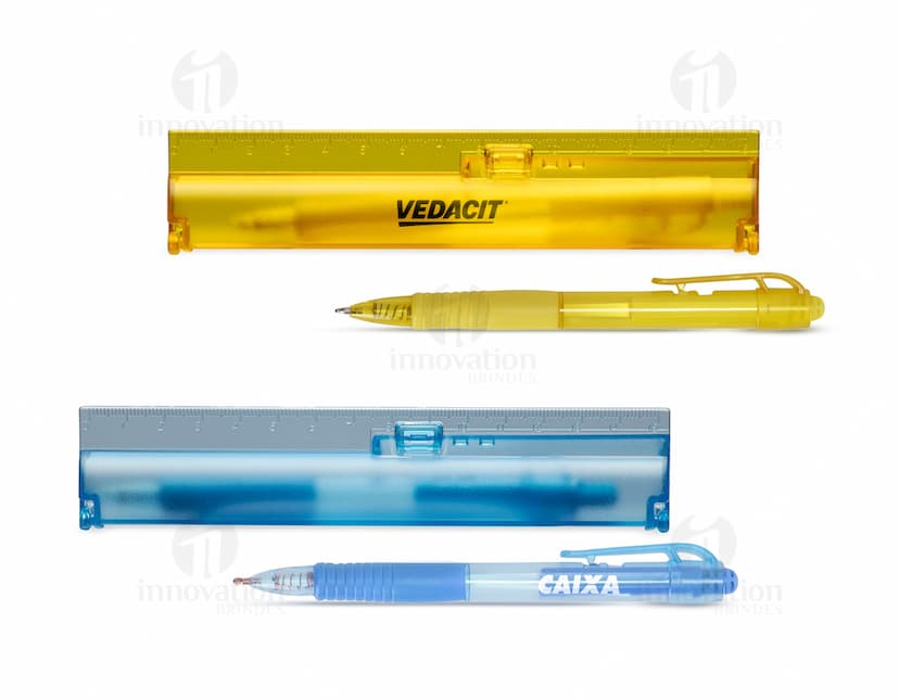 Kit estojo com caneta plástico contendo writing implement, pencil, straightener, device, pen, school, education, ballpoint, color, office, paper, draw, colorful, rainbow, pencils, crayon, yellow, art, drawing, marker, design, orange, highlighter, paint, write, bright, creativity, pink, group, pencil box, object, crayons, colors, box, pointer, writing, tools, creative, equipment, purple, learn, objects, light pen, close, supplies, artist, wood, business, sharp, college, chalk, pastel, artistic, container, pattern, graphics, eraser, pens, information, instrument, tool, book, stack, plastic, indicator, coloring, wooden, multi, set, child, data, children, brown, closeup, sketching, work, stationery, nobody, notebook, variation, blank, study, page, symbol.