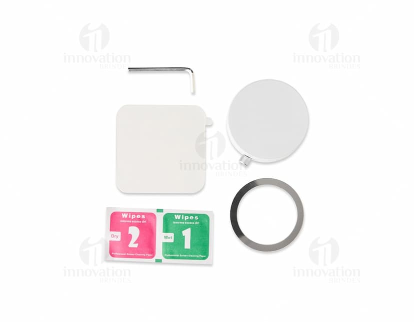 Conjunto brilhante e moderno de ícones e botões de design de computador em estilo web cartoon 3D, incluindo um feiticeiro, símbolo de seta, bola laranja e mão amarela com cursor pixelizado. A imagem também apresenta um homem de negócios em destaque, retratado em arte gráfica vibrante e colorida.
