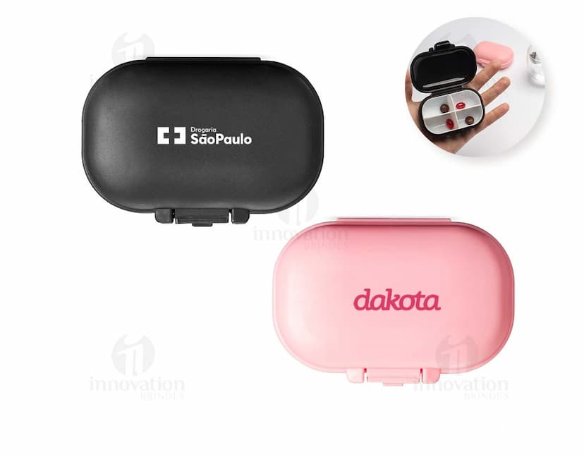 Porta-Comprimidos Plástico em cores sortidas, com divisórias para cada dia da semana e indicador de hora.