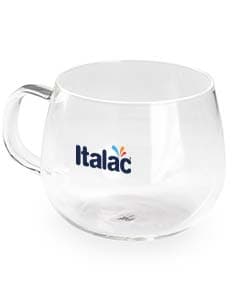 Xícara de vidro transparente com capacidade de 400ml.