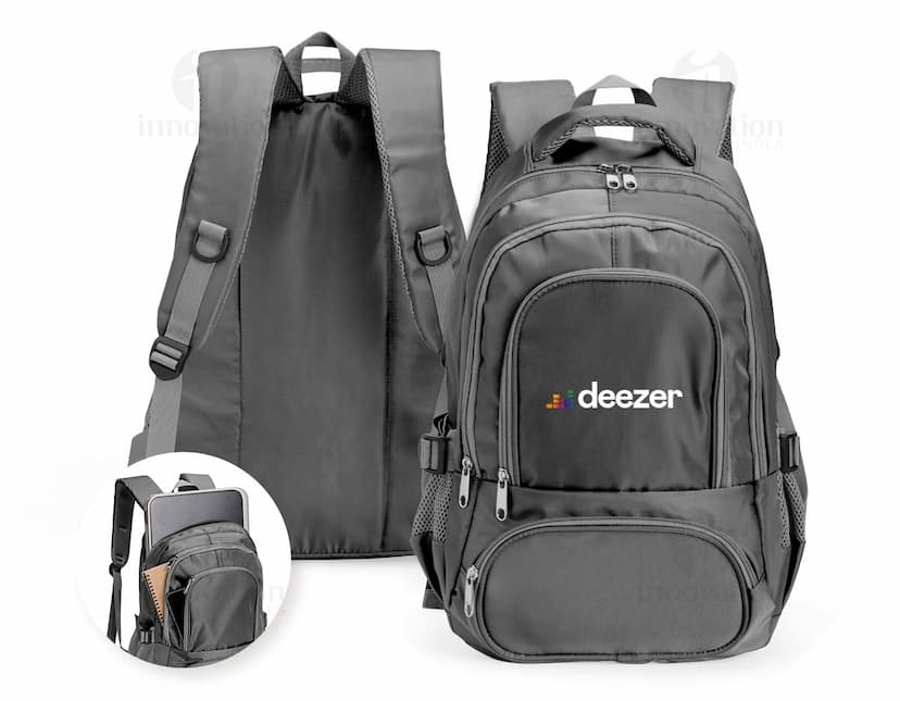 Mochila de poliéster de 17 litros em cor verde com bolsos laterais e alça ajustável.
