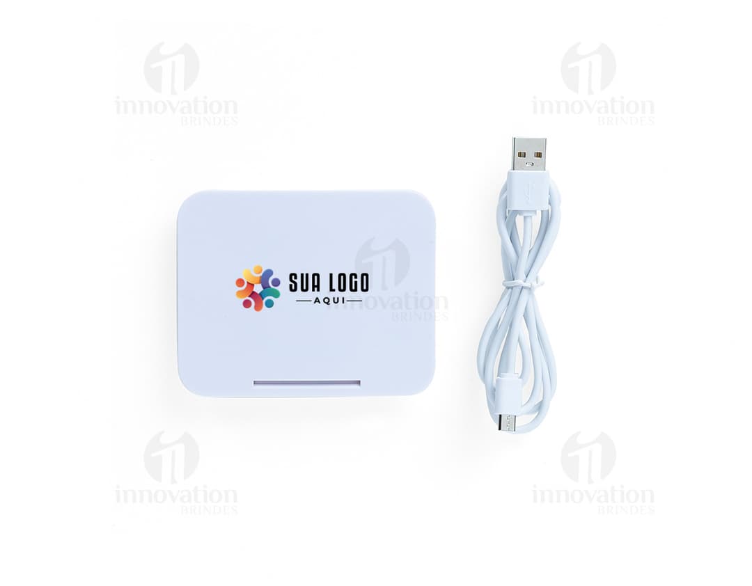 Carregador por indução com suporte para celular.