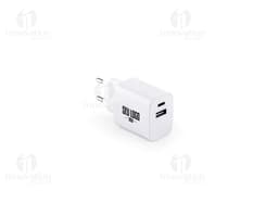 WEGENER Adaptador de corriente con puerto USBA 18W y USBC 20W en ABS 100 reciclado