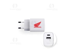 WEGENER Adaptador de corriente con puerto USBA 18W y USBC 20W en ABS 100 reciclado