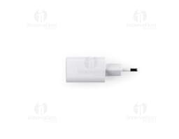 WEGENER Adaptador de corriente con puerto USBA 18W y USBC 20W en ABS 100 reciclado