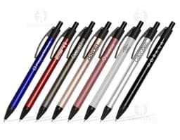 Caneta Metal sobre fundo branco. Lápis de tinta preta com detalhes cromados. Design elegante e sofisticado.
