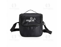 Bolsa térmica de 5 litros com alça ajustável e zíper na cor azul.