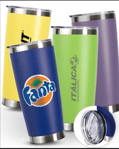 Copo térmico 500ml na cor azul, feito de aço inoxidável com tampa e alça.