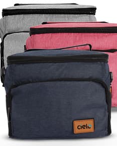 Bolsa Térmica 8 Litros, ideal para transporte de alimentos e bebidas, possui alça para transporte e capacidade de 8 litros. Cor azul-marinho e detalhes em cinza.