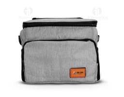 Bolsa Térmica 8 Litros, ideal para transporte de alimentos e bebidas, possui alça para transporte e capacidade de 8 litros.