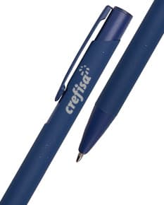 Caneta metal de cor preta, com ponta de metal brilhante. Ideal para escrita e desenho, é um instrumento de alta qualidade e durabilidade.