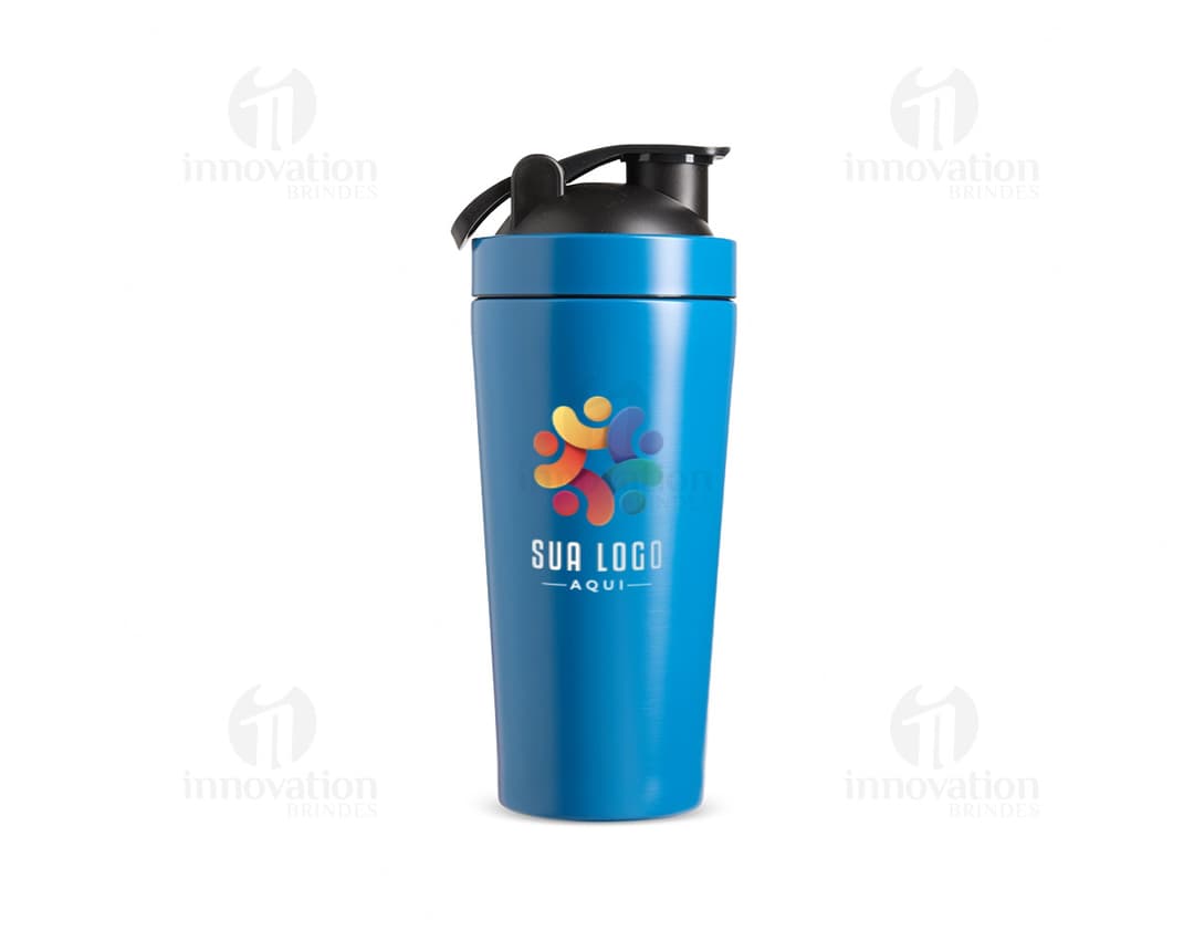 A 900ml stainless steel shaker with a lid and a clean, modern design.