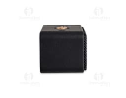 Caja de sonido multimedia M8 en metal cromado y negro, con diseño moderno y retro. Posee altavoz, botones de control de