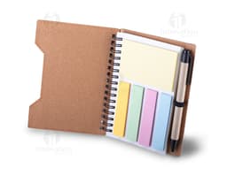 Caderno com capa em papelão reciclado e acabamento em cane, ideal para anotações e organização.