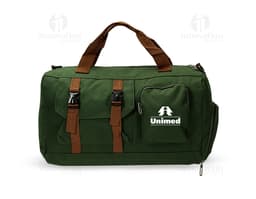 Mala Oxford 23L em couro preto, moderna e elegante, com alça de mão e alça para as costas, ideal para viagens e estilo