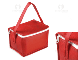 Bolsa térmica em TNT marrom com alça de couro, zipper preto e acabamento elegante. A bolsa está vazia e aberta, mostrando seu