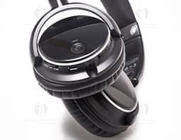 Next-generation wireless headphones, a modern and technological device to enhance your musical experience. With an elegant