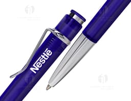 Caneta plástica - 46: Uma caneta prática e durável, perfeita para uso no dia a dia. Feita em plástico resistente, com tinta