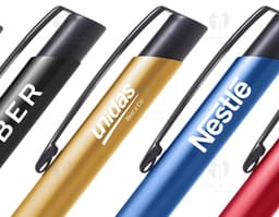 Caneta de metal com touch - 02: Ideal para negócios e escrita, essa caneta elegante possui ponta touch para maior