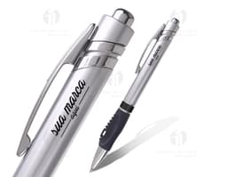 Caneta plástica brilhante ideal para escrita suave e duradoura. Perfeita para uso no escritório, assinaturas de documentos e