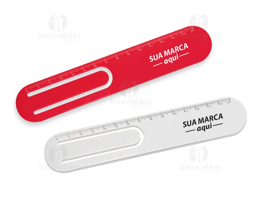 Régua de 15cm prática e versátil para auxiliar no dia a dia. Perfeita para medições precisas em diferentes projetos. Feita em