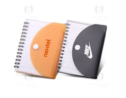 Bloco de anotações plástico ideal para o seu dia a dia no escritório ou na faculdade. Com design moderno e prático, é