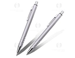 Kit caneta e lapiseira em aço cromado, perfeito para o escritório ou escola. Prático e elegante, vem em uma case para